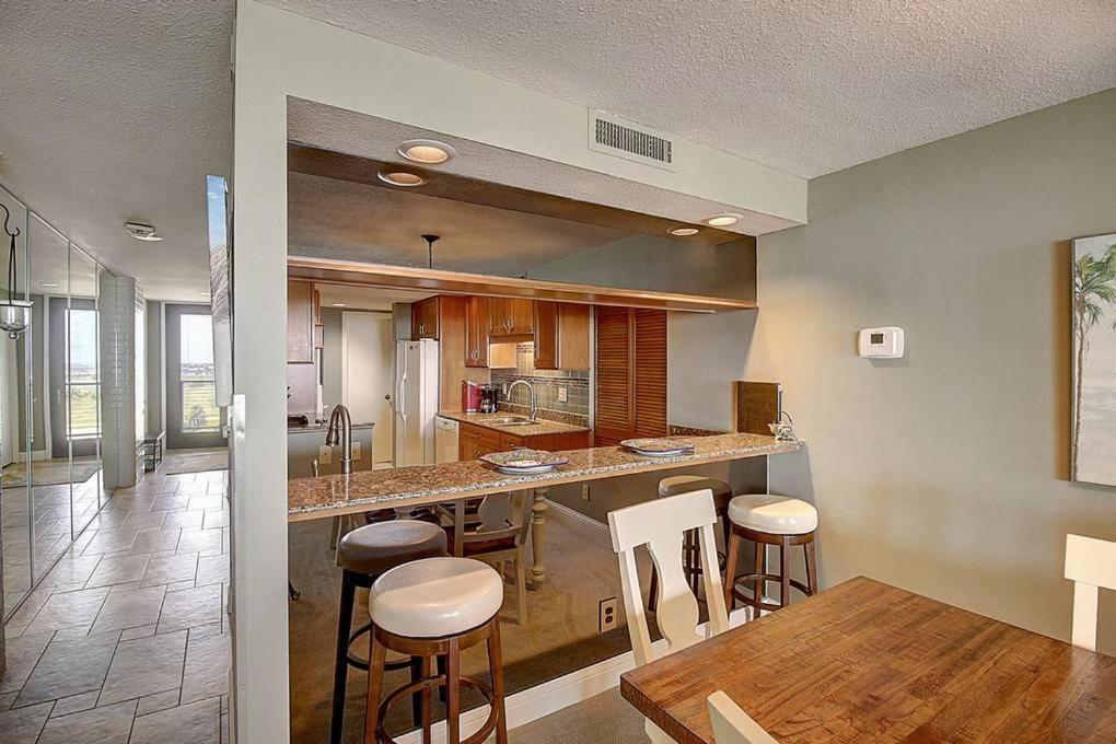 Sunrises And Ocean Views In This 2 Bedroom 2 Bath Port Aransas Eksteriør billede