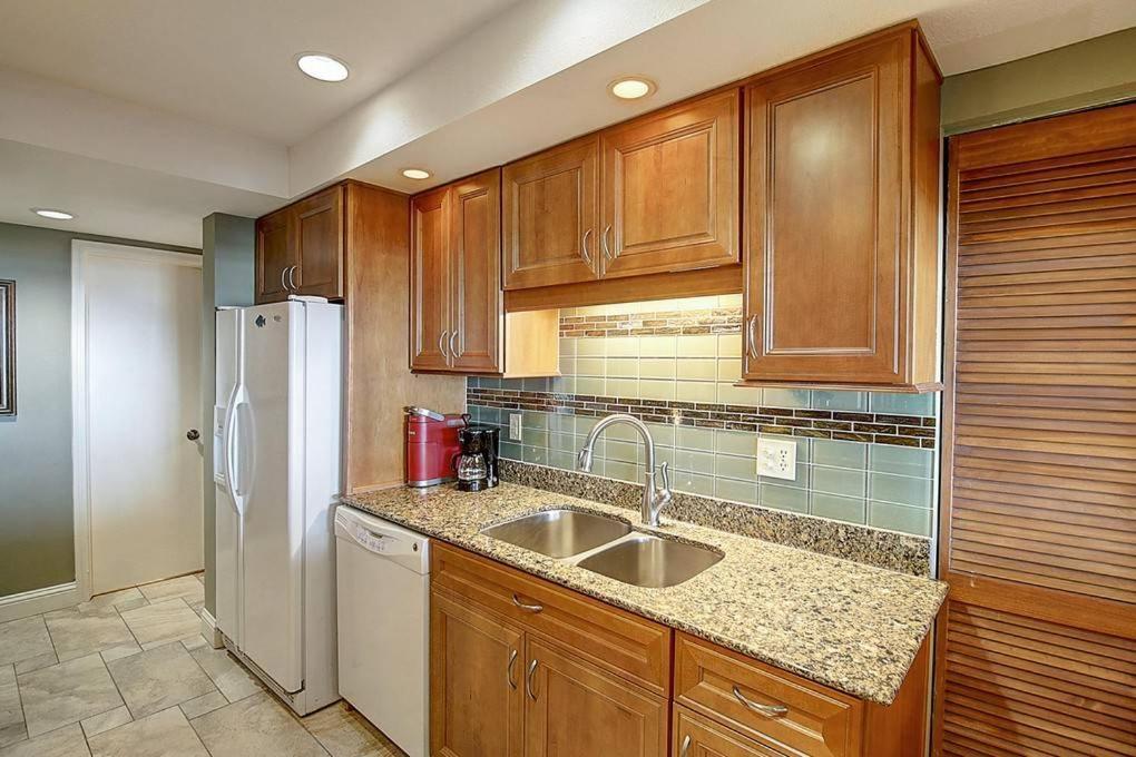Sunrises And Ocean Views In This 2 Bedroom 2 Bath Port Aransas Eksteriør billede